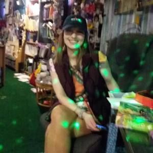 Meet your Posher, Faye